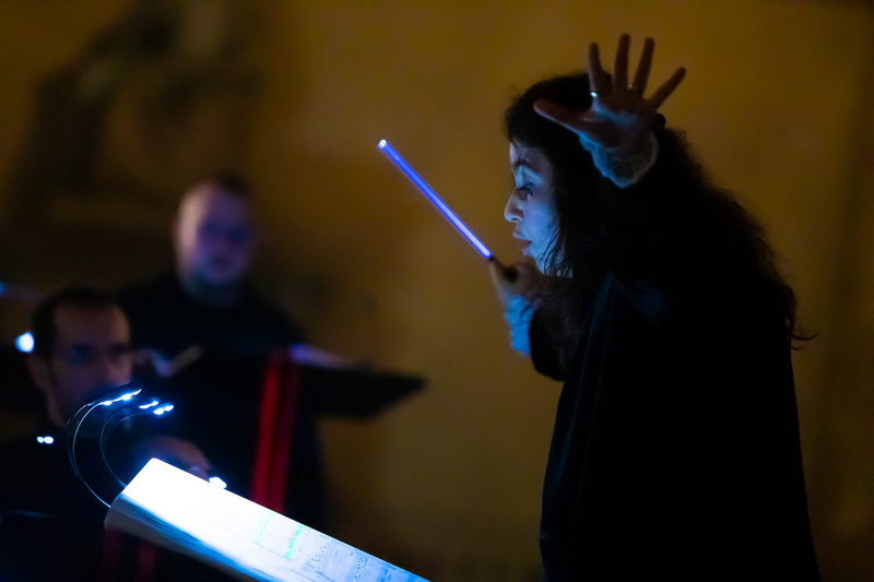 Lera Auerbach u dirigentského pultu, foto Markus Sepperer/Wien Modern